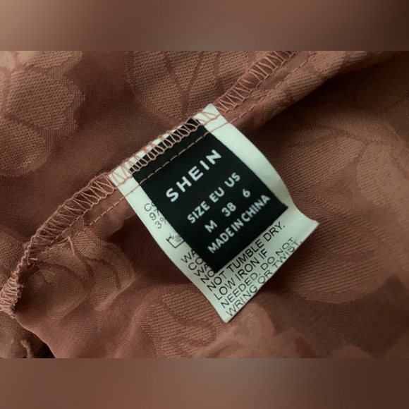 HP✨Pink Flowy Blouse - (Medium) - Picture 8 of 8